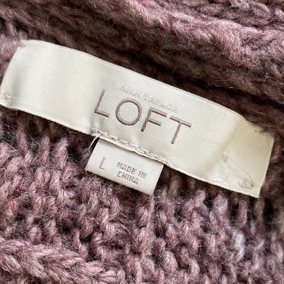 Like new Ann Taylor loft short sleeve cardigan, sweater- lavender color - LG - Picture 5 of 5